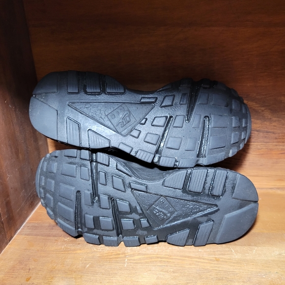 Nike Air Huarache Running Sneaker 7Y - Picture 8 of 9